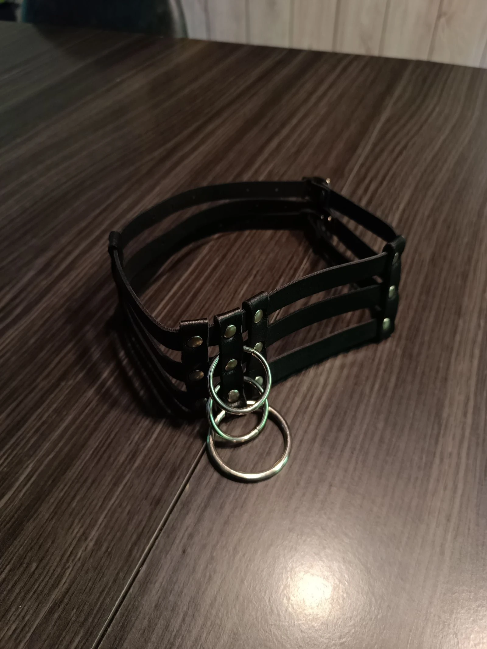 Collier ras de cou similicuir 